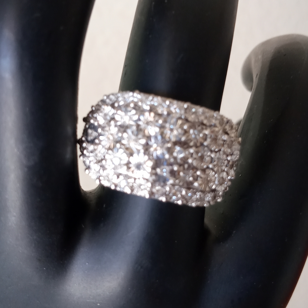 DIAMOND GENUINE REAL DIAMOND'S RING NWT - Picture 2 of 6